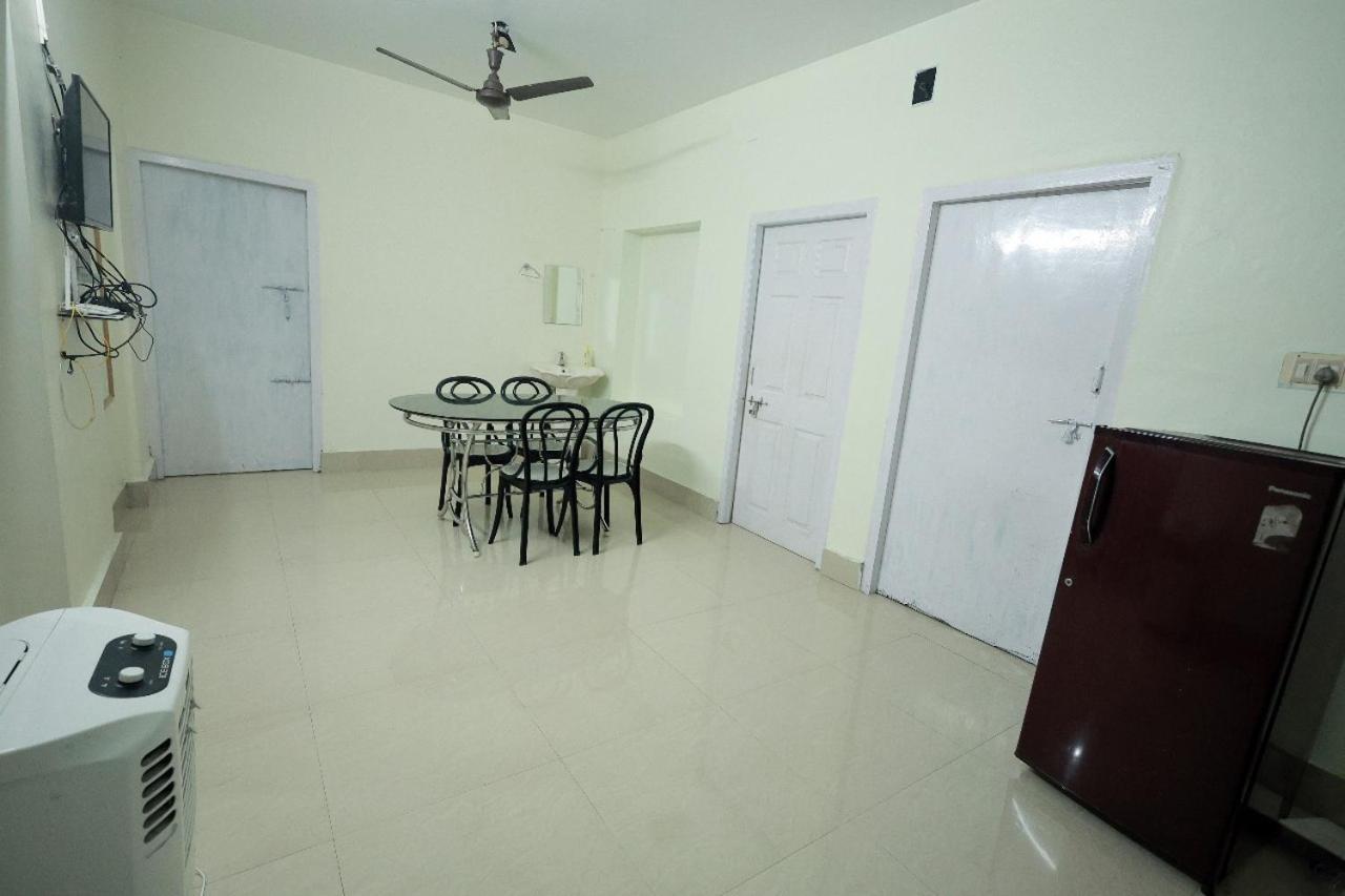 Toms Villa Along National Highway Thrissur At Nadathara Luaran gambar