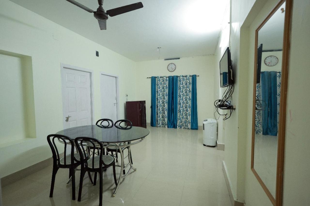 Toms Villa Along National Highway Thrissur At Nadathara Luaran gambar